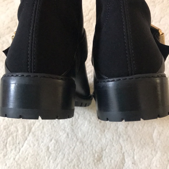 NWOB | Stuart Weitzman | Black Leather Ryder Lift Gold Buckle Bootie Size 7 - Picture 10 of 10